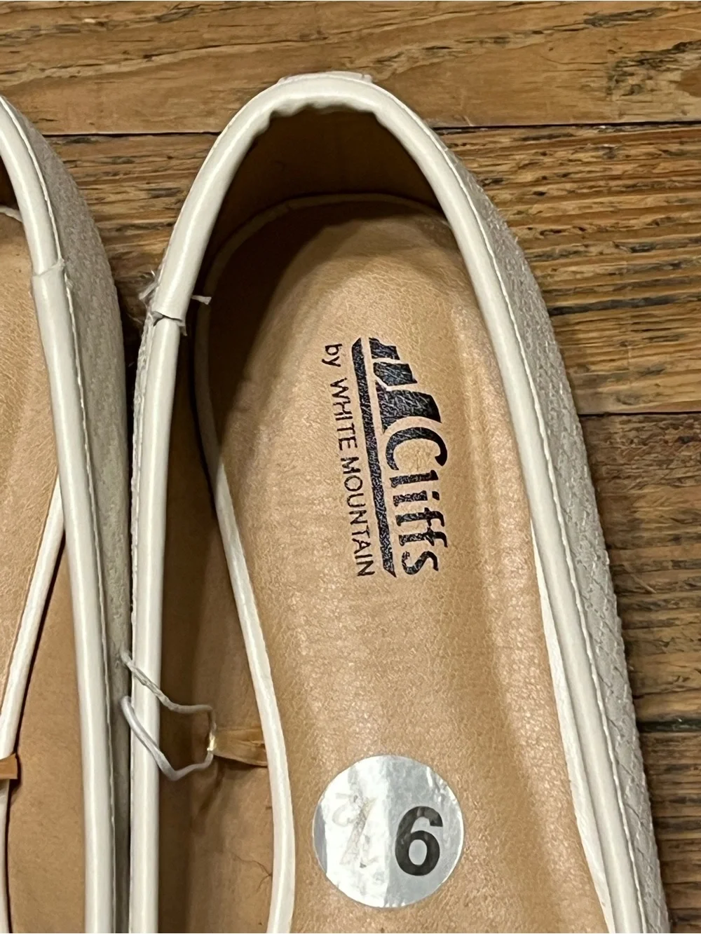 Cliffs by WHITE MOUNTAIN Cream Quilted Bow Ballet Flats